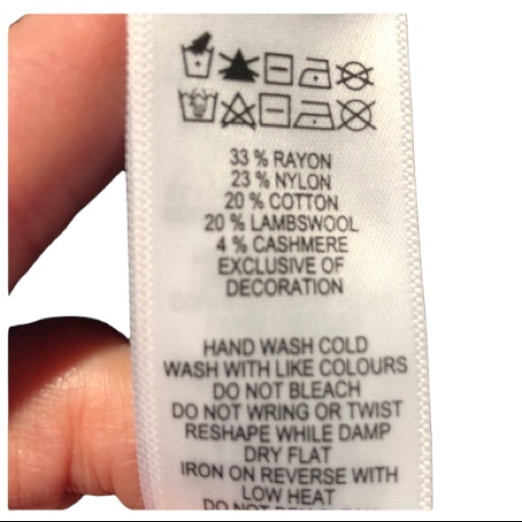 Antioni & Alison Angora Reindeer Sweater Sequins Detail Black Red - Picture 3 of 3